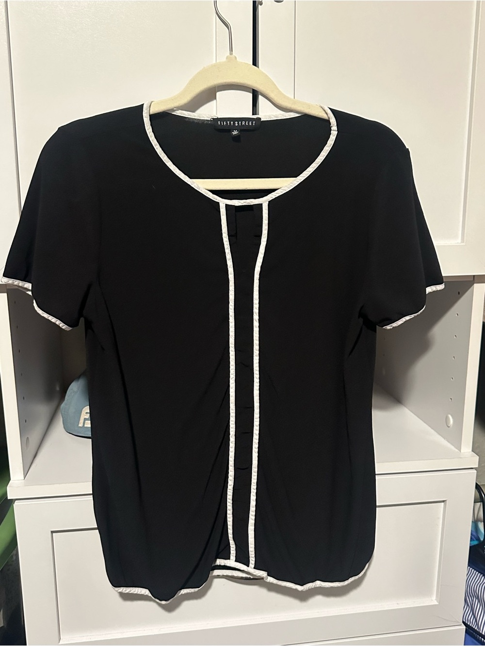 Fifty Street Black White Piping Short Sleeve Blouse Size M